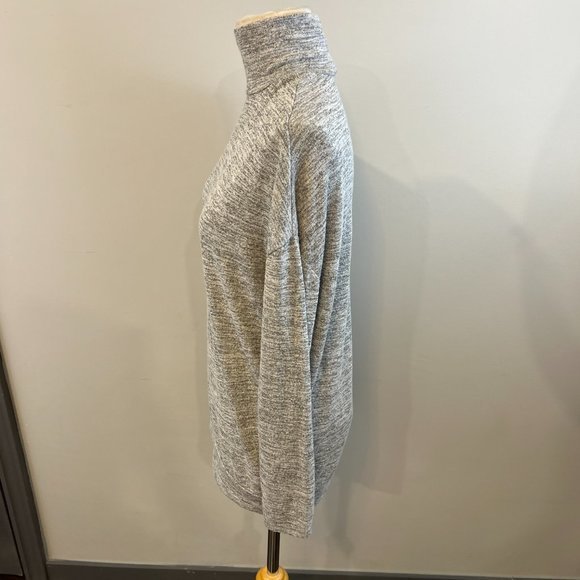 🌿4/$35🌿 REVAMPED Grey Turtleneck Sweater (S) - Picture 5 of 9